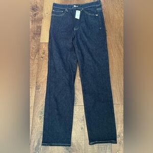 Nwt express Womens slim cut dark wash jeans Sz 8 regular